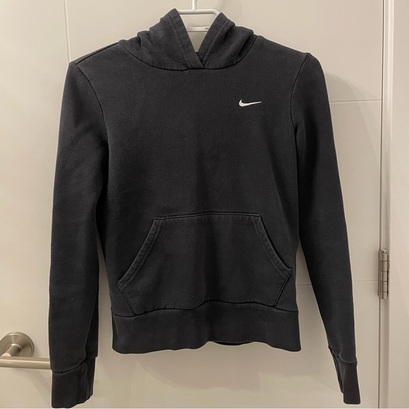 NIKE Vintage Black Hoodie - Picture 1 of 6
